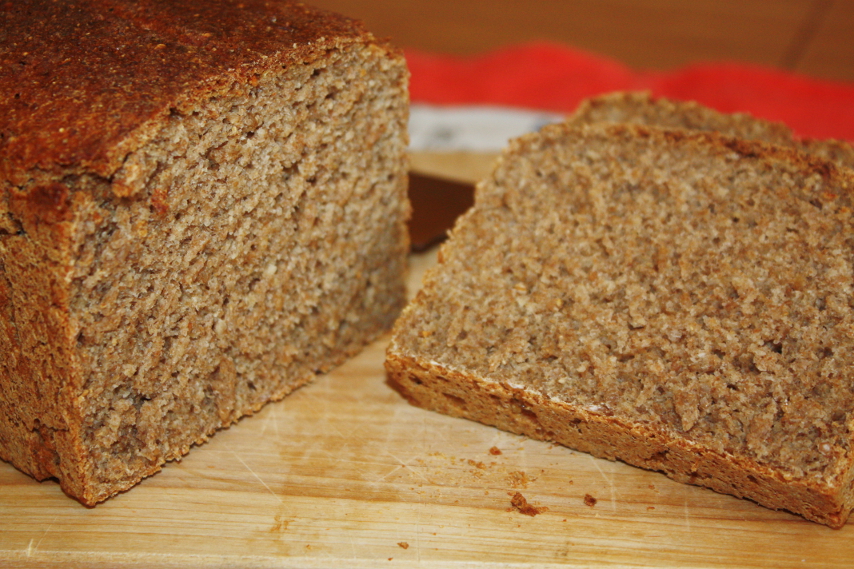 Rugbrød med kerner på surdejen.